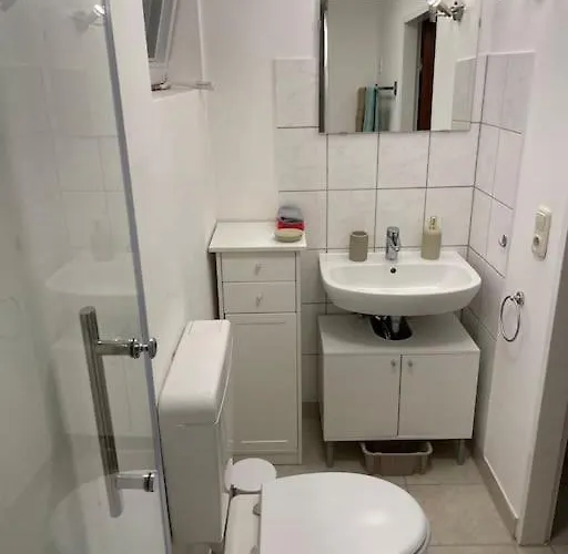 Apartment Comfortable In Commercial Centre *