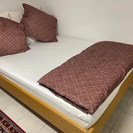 Comfortable In Commercial Centre Apartman *